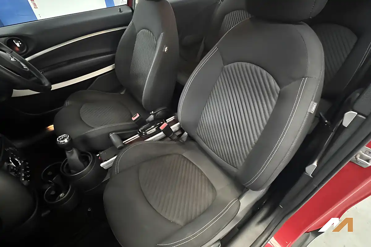 Used 2013 MINI Paceman Cooper Blazing Red - Interior and Exterior details 16