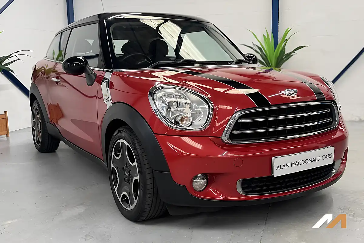 Used 2013 MINI Paceman Cooper Blazing Red - Interior and Exterior details 5