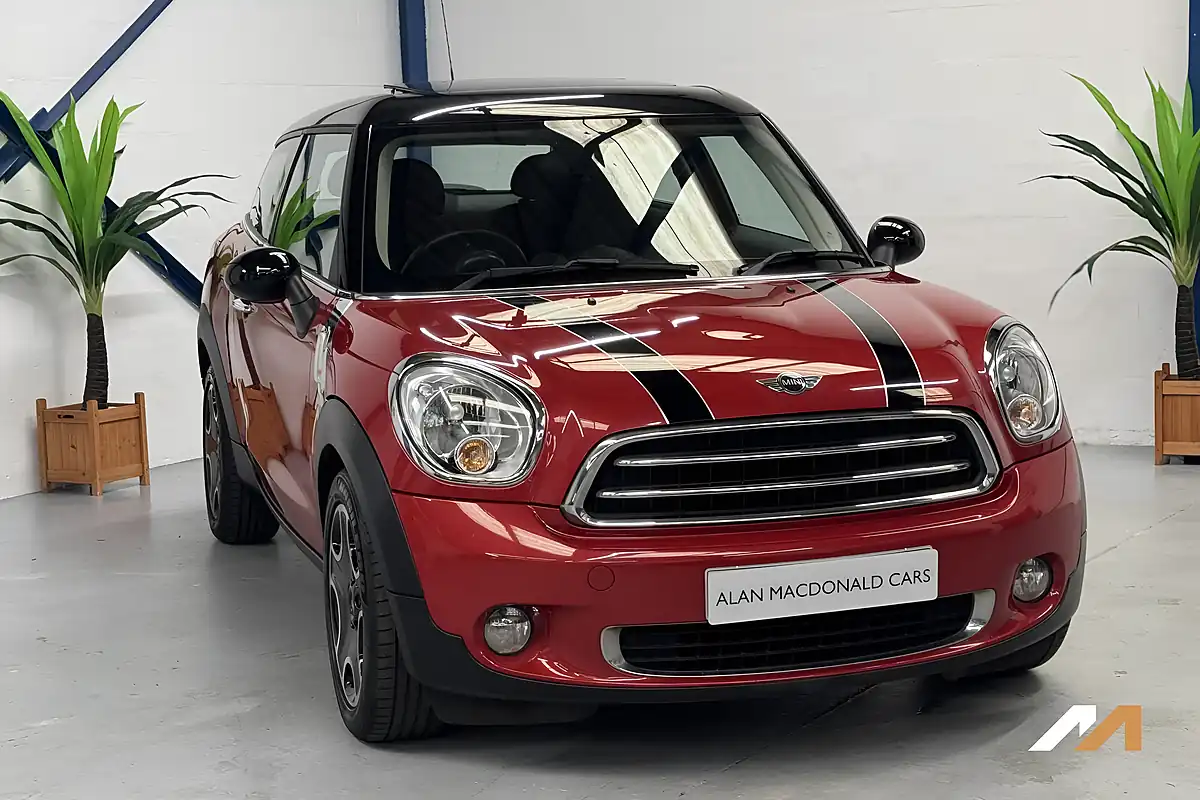 Used 2013 MINI Paceman Cooper Blazing Red - Interior and Exterior details 8