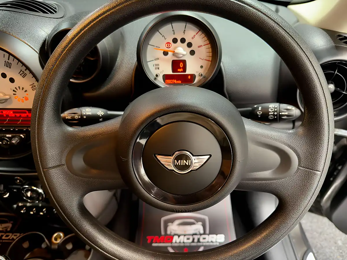 Used 2013 MINI Paceman Cooper Grey - Interior and Exterior details 11
