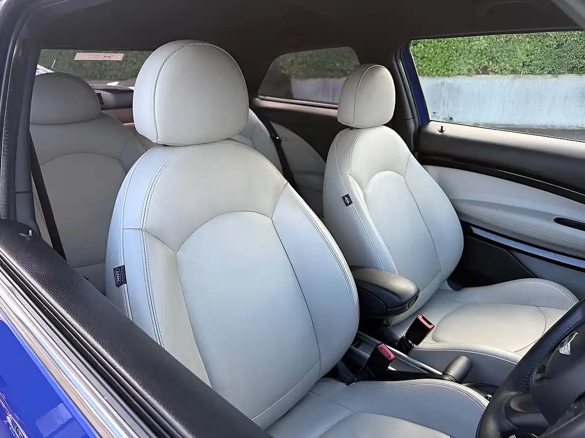 Used 2013 MINI Paceman Cooper Starlight Blue - Interior and Exterior details 11
