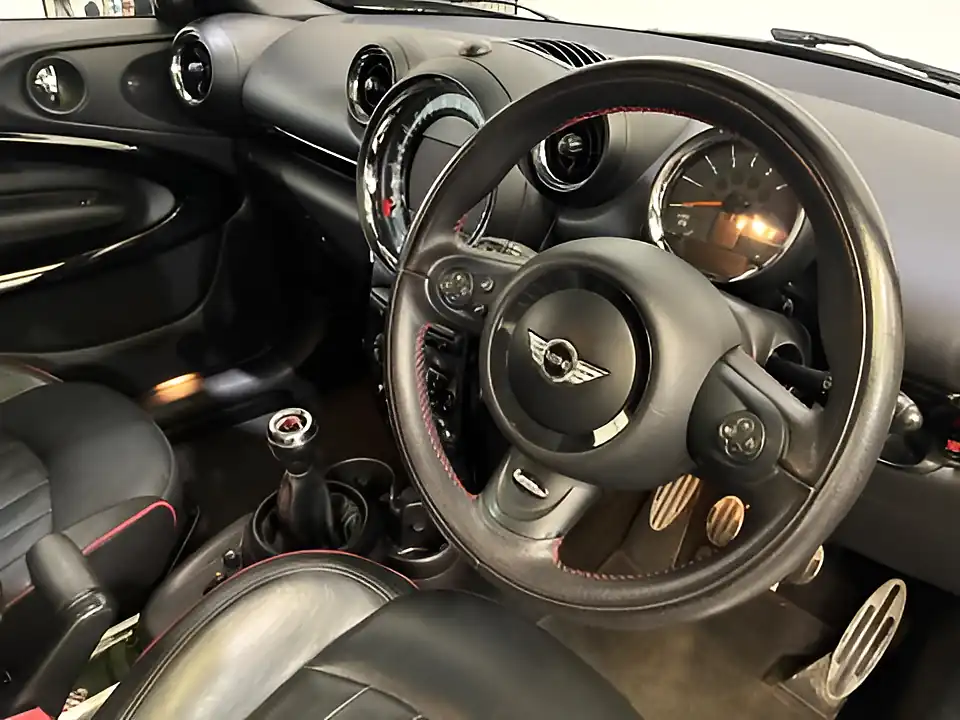 Used 2013 MINI Paceman John Cooper Works ALL4 Black - Interior and Exterior details 3