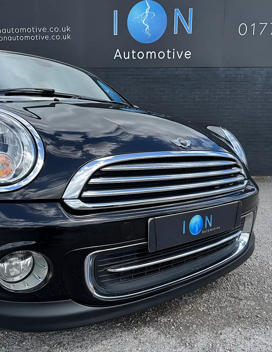 Used 2013 MINI Roadster Cooper Midnight Black Metallic - Interior and Exterior details 12