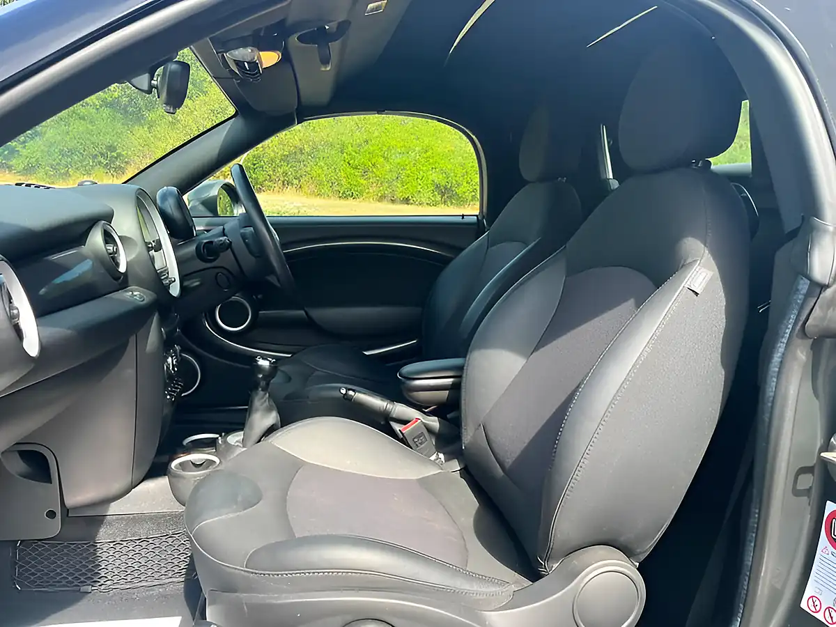 Used 2013 MINI Roadster Cooper S Eclipse Grey - Interior and Exterior details 12