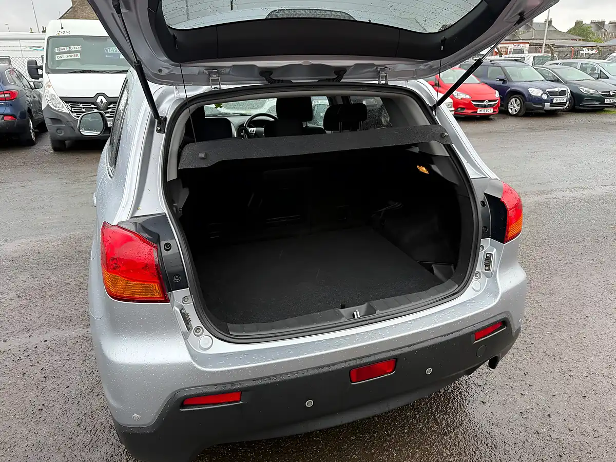 Used 2013 Mitsubishi Asx 3 Silver - Interior and Exterior details 13