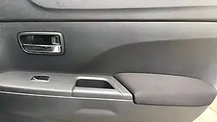 Used 2013 Mitsubishi Asx 3 White - Interior and Exterior details 15