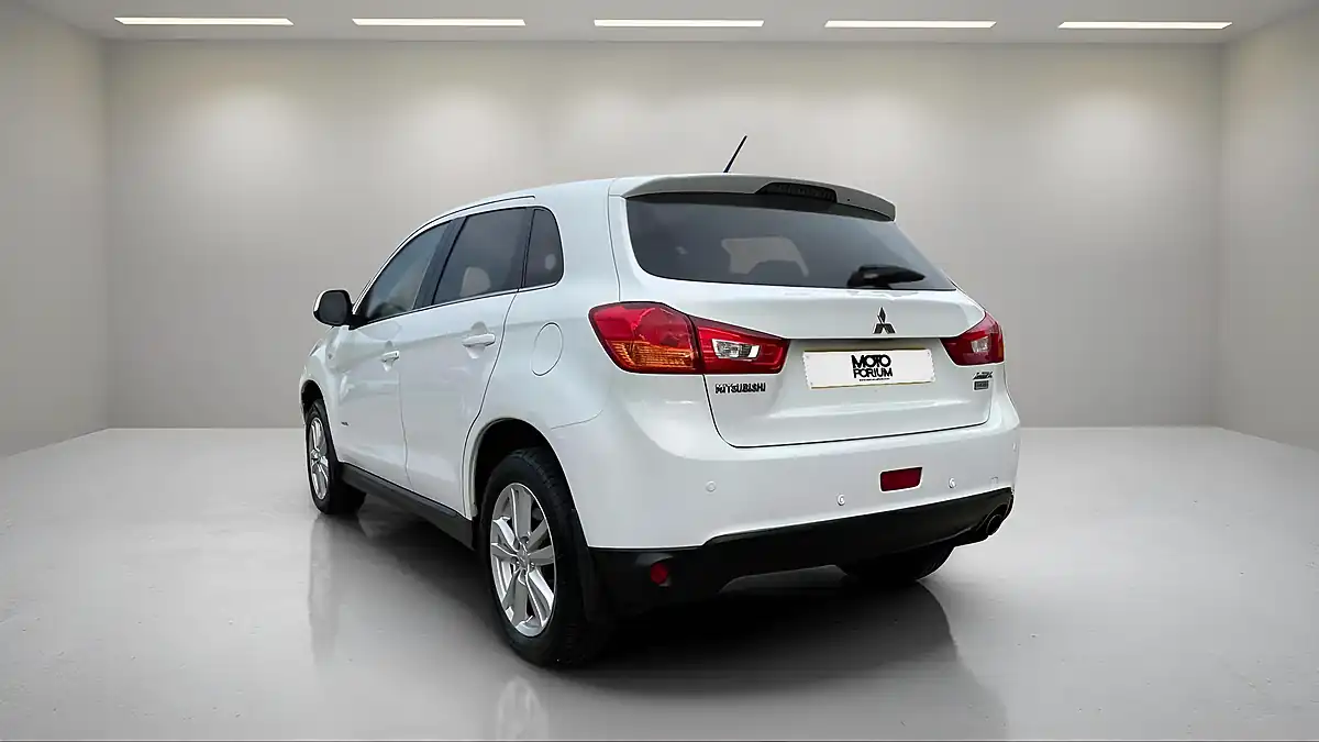 Used 2013 Mitsubishi Asx 3 White - Interior and Exterior details 20
