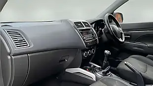 Used 2013 Mitsubishi Asx 3 White - Interior and Exterior details 6