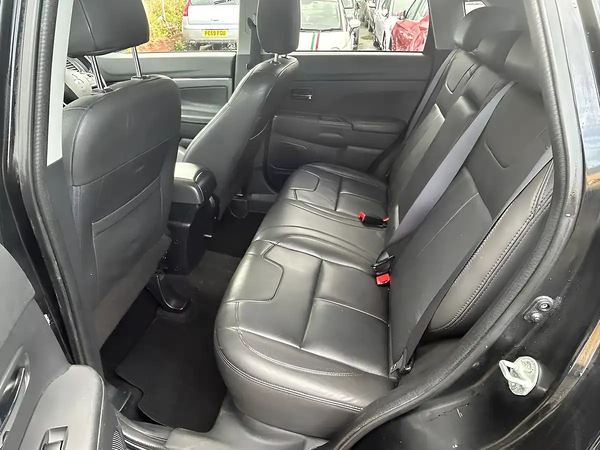 Used 2013 Mitsubishi Asx 4 Black - Interior and Exterior details 10
