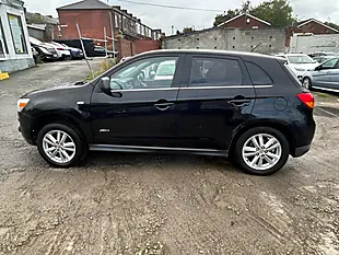 Used 2013 Mitsubishi Asx 4 Black - Interior and Exterior details 8