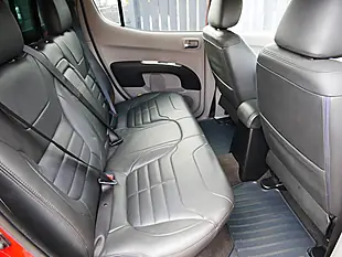 Used 2013 Mitsubishi L200 Barbarian Lb Dcb Red - Interior and Exterior details 11