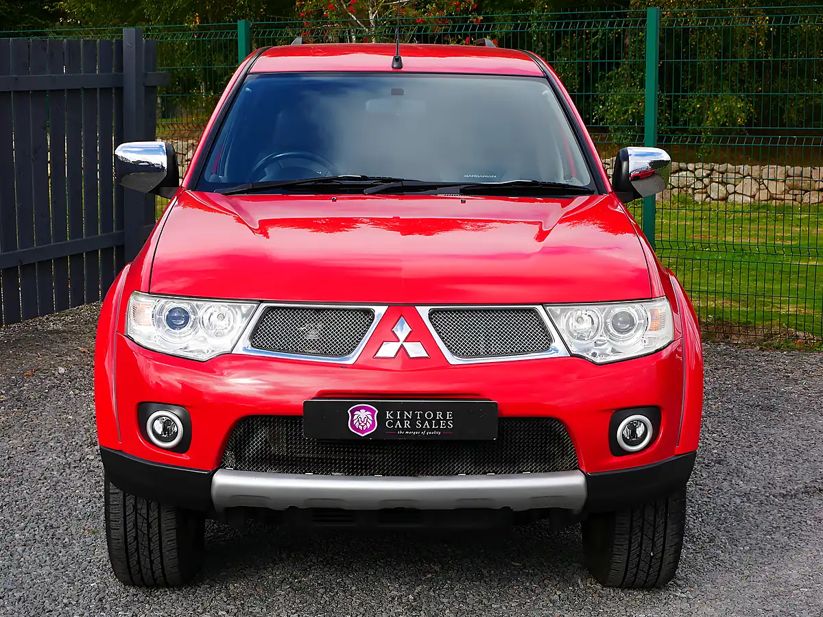 Used 2013 Mitsubishi L200 Barbarian Lb Dcb Red - Interior and Exterior details 3