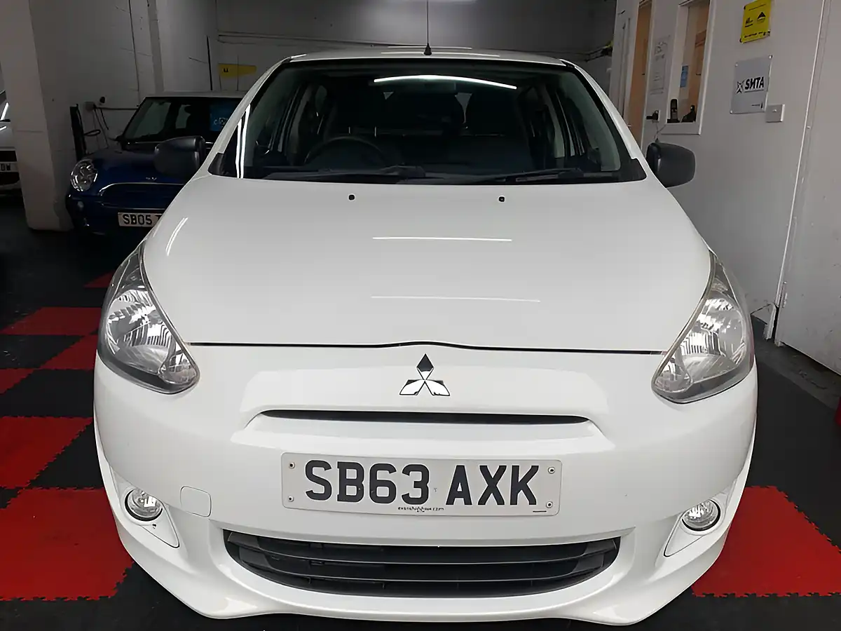 Used 2013 Mitsubishi Mirage 1 White - Interior and Exterior details 2