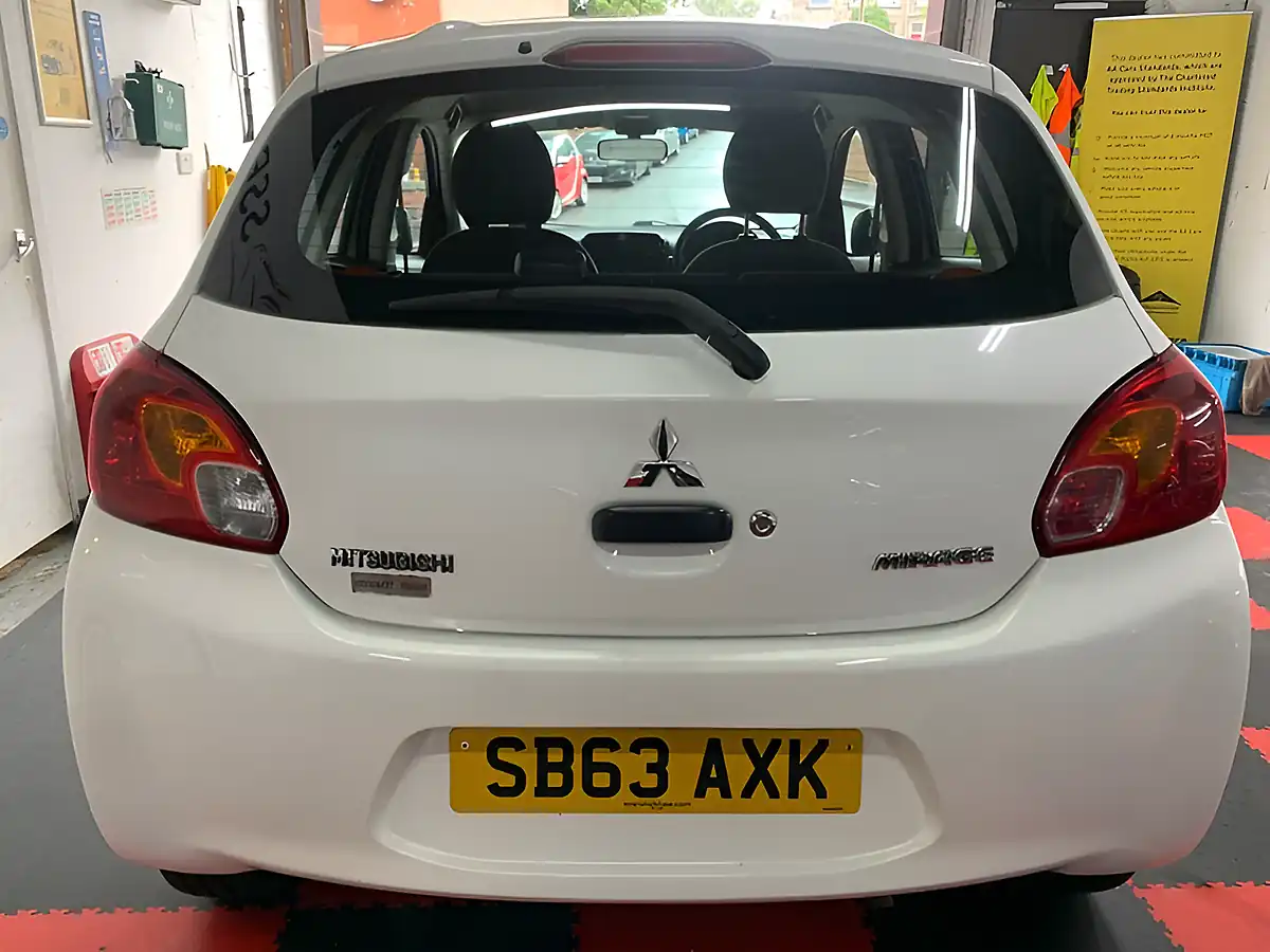 Used 2013 Mitsubishi Mirage 1 White - Interior and Exterior details 5