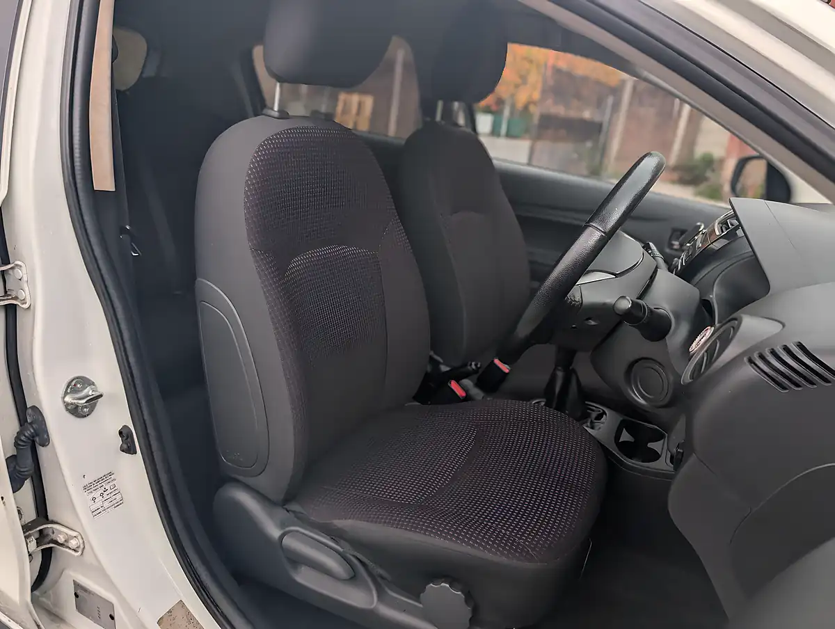 Used 2013 Mitsubishi Mirage 3 - Interior and Exterior details 13