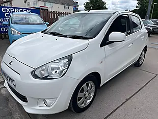 Used 2013 Mitsubishi Mirage 3 White - Interior and Exterior details 17
