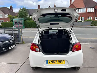 Used 2013 Mitsubishi Mirage 3 White - Interior and Exterior details 9