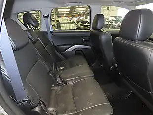 Used 2013 Mitsubishi Outlander GX4 Silver - Interior and Exterior details 6