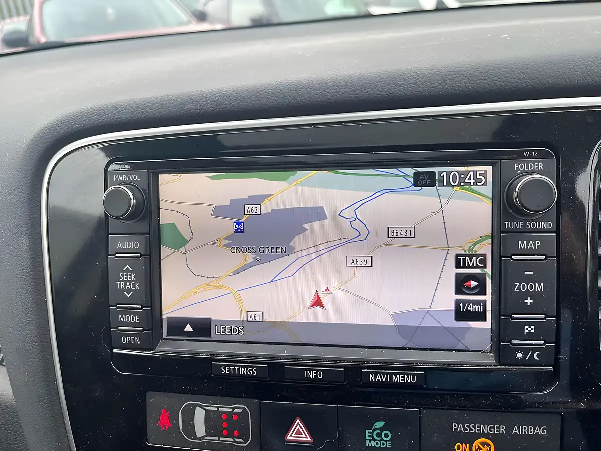 Used 2013 Mitsubishi Outlander GX4 Silver - Interior and Exterior details 16