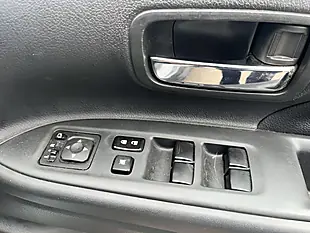 Used 2013 Mitsubishi Outlander GX4 Silver - Interior and Exterior details 20