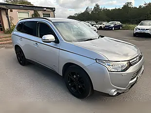 Used 2013 Mitsubishi Outlander GX4 Silver - Interior and Exterior details 9