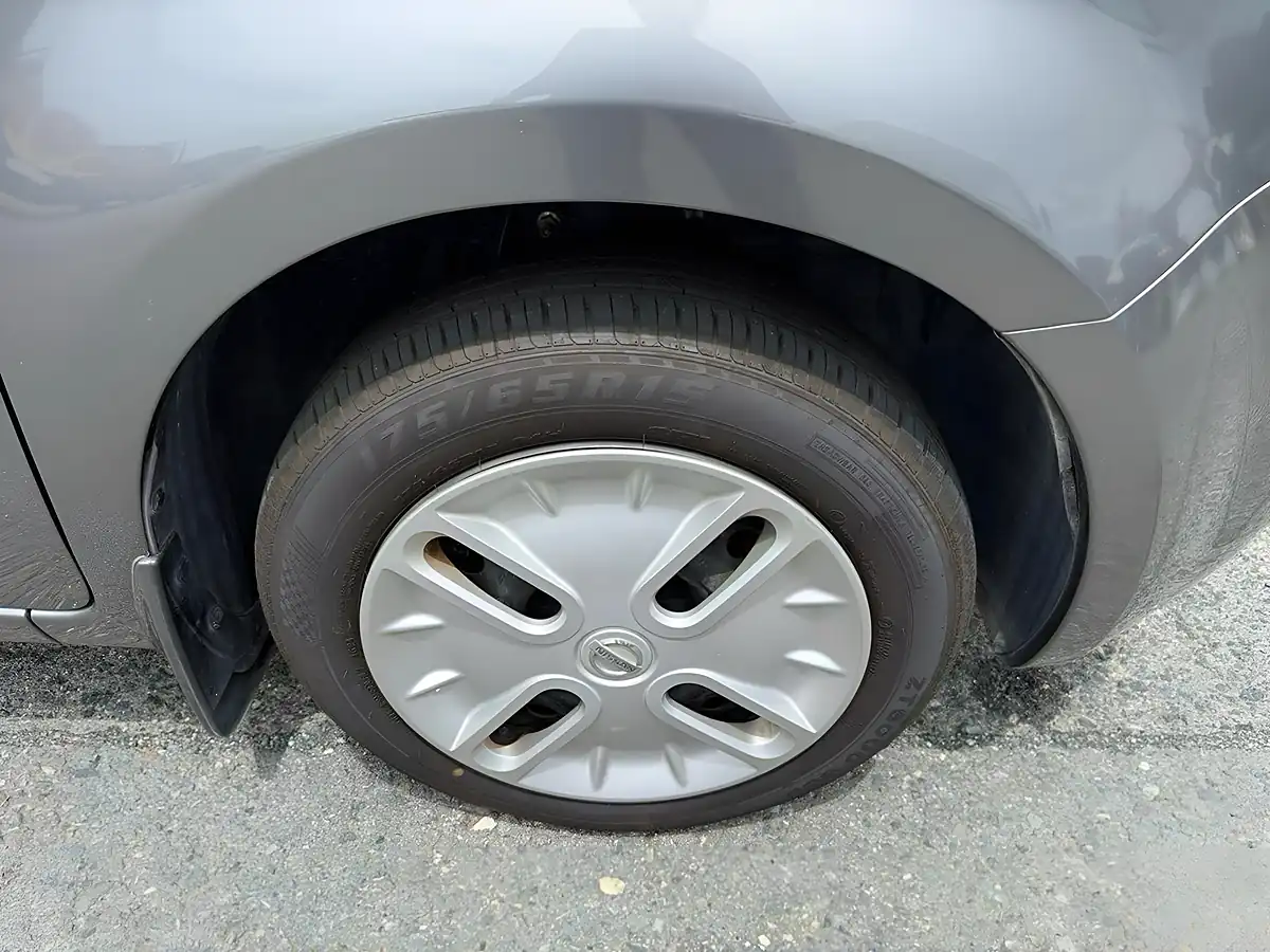 Used 2013 Nissan Cube 15X Grey - Interior and Exterior details 19