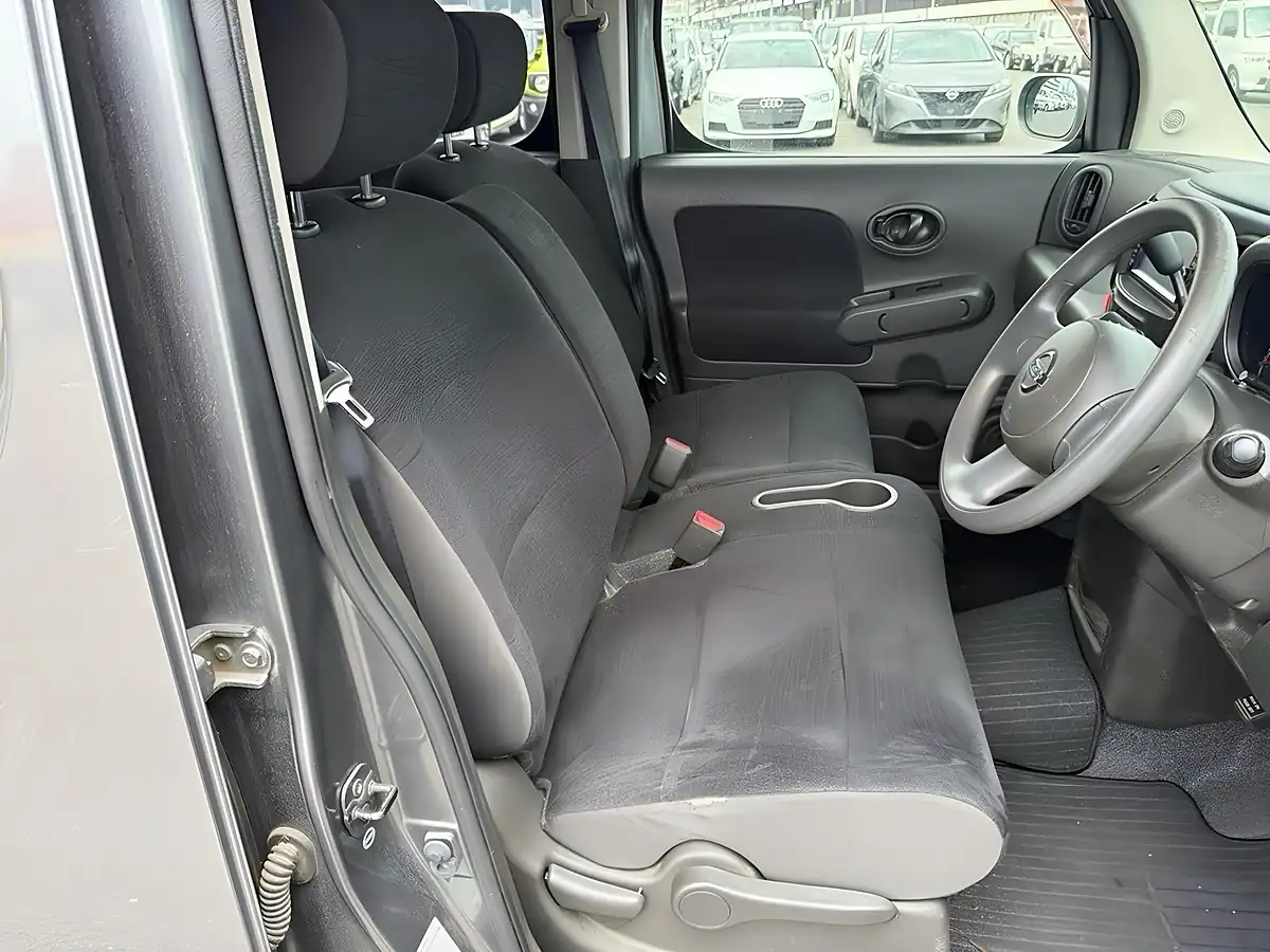 Used 2013 Nissan Cube 15X Grey - Interior and Exterior details 9