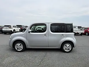 Used 2013 Nissan Cube 15X Silver - Interior and Exterior details 3