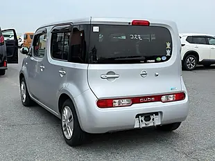 Used 2013 Nissan Cube 15X Silver - Interior and Exterior details 4