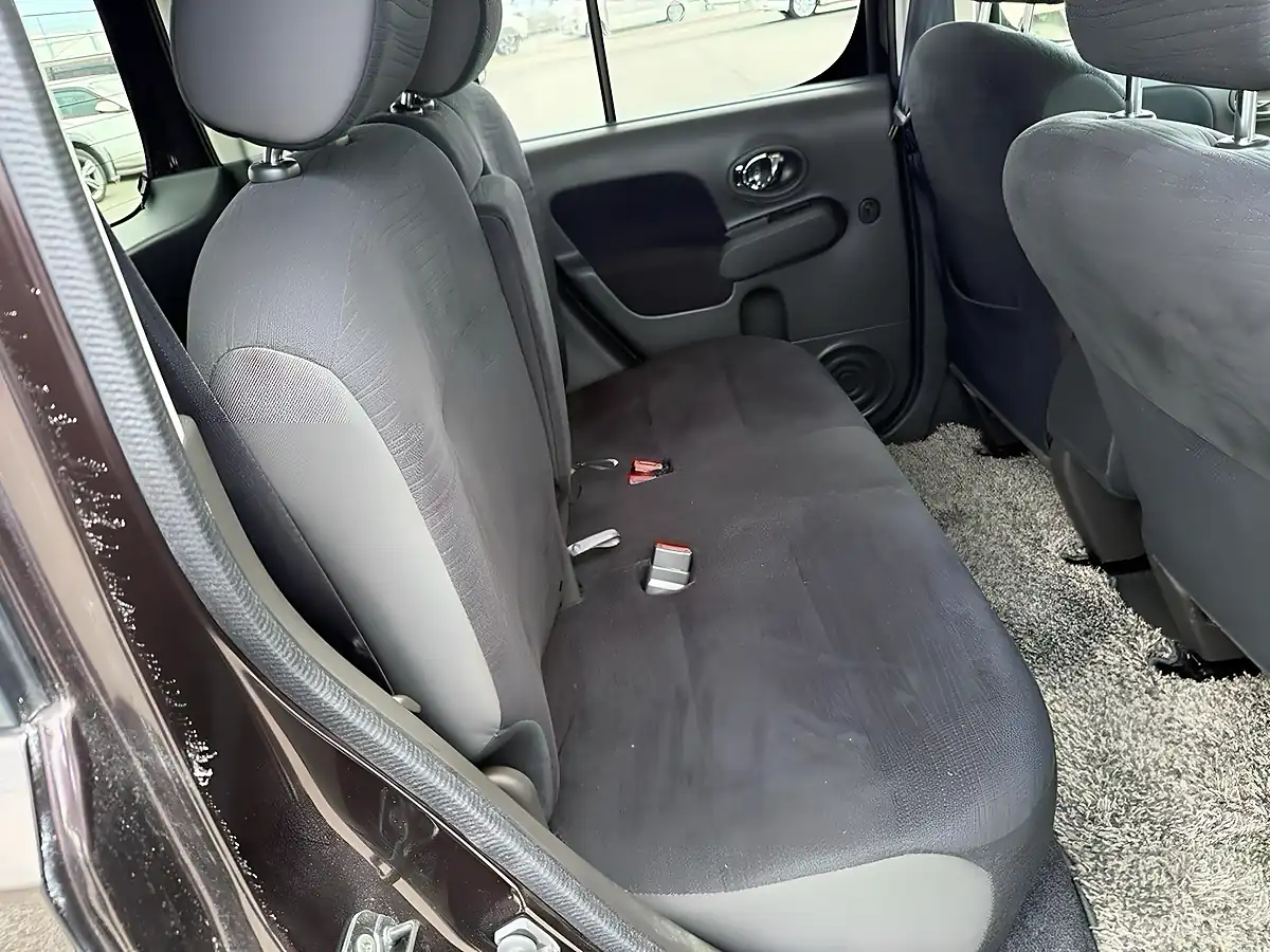 Used 2013 Nissan Cube 15X V Selection Bitter Chocolate Pearl - Interior and Exterior details 13