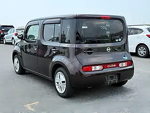 Used 2013 Nissan Cube 15X V Selection Bitter Chocolate Pearl - Interior and Exterior details 2