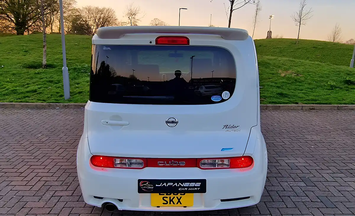 Used 2013 Nissan Cube White - Interior and Exterior details 5