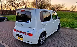 Used 2013 Nissan Cube White - Interior and Exterior details 6