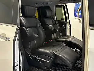 Used 2013 Nissan Elgrand Highway Star White - Interior and Exterior details 16