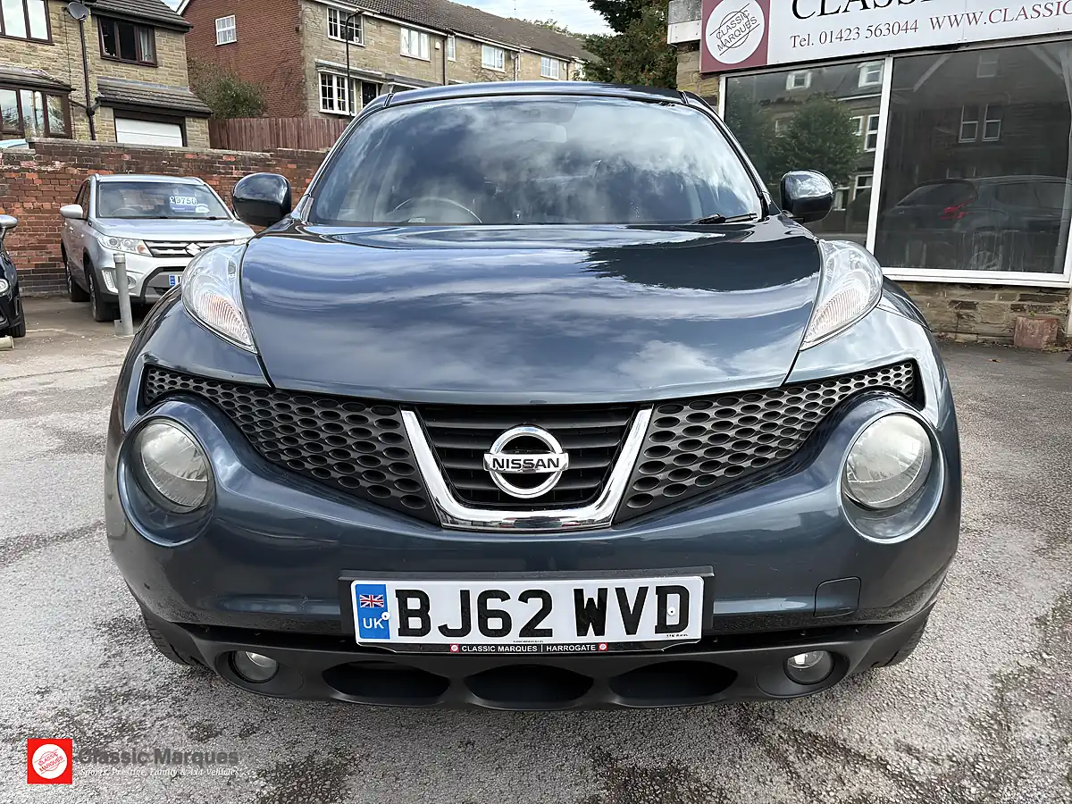 Used 2013 Nissan Juke Acenta Blue - Interior and Exterior details 5