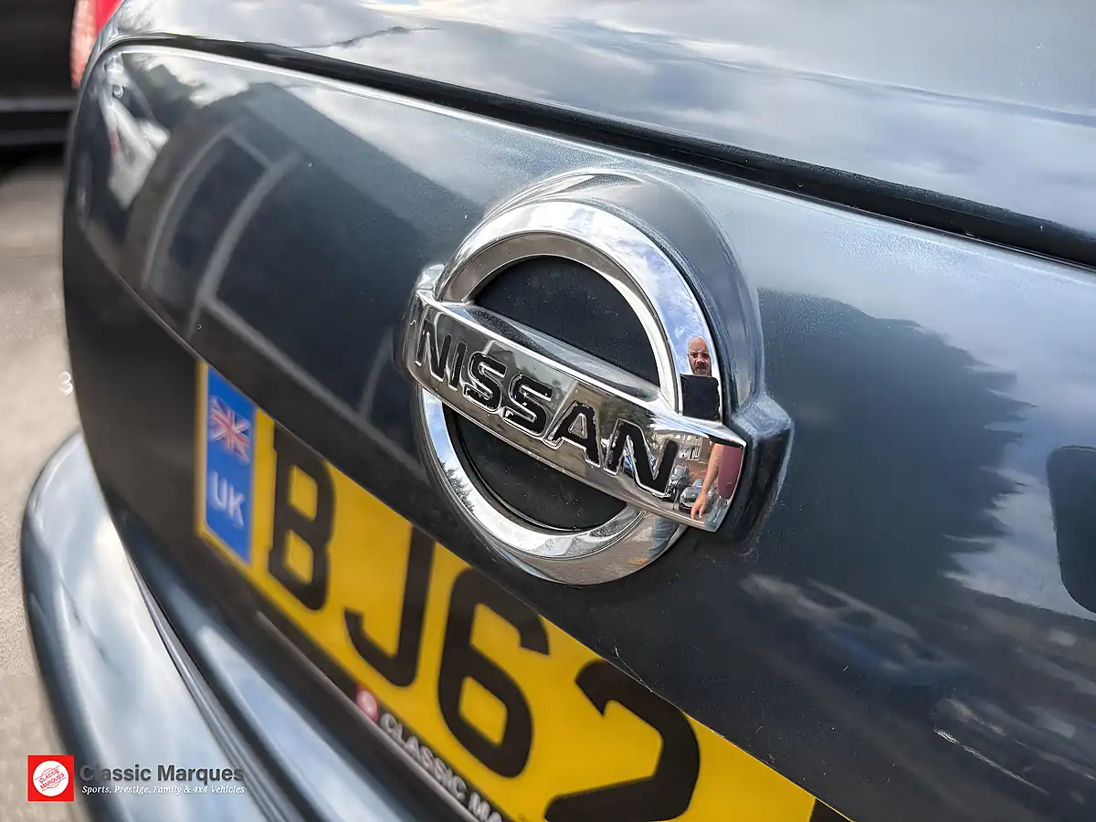 Used 2013 Nissan Juke Acenta Blue - Interior and Exterior details 8