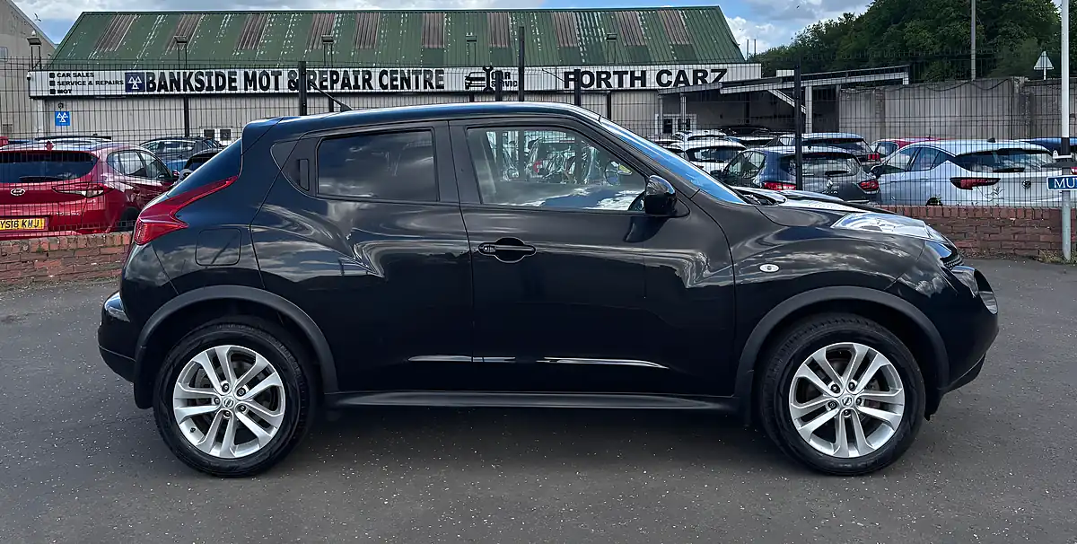 Used 2013 Nissan Juke Acenta Premium Black - Interior and Exterior details 8