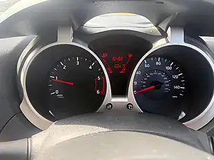 Used 2013 Nissan Juke Acenta Premium Grey - Interior and Exterior details 12