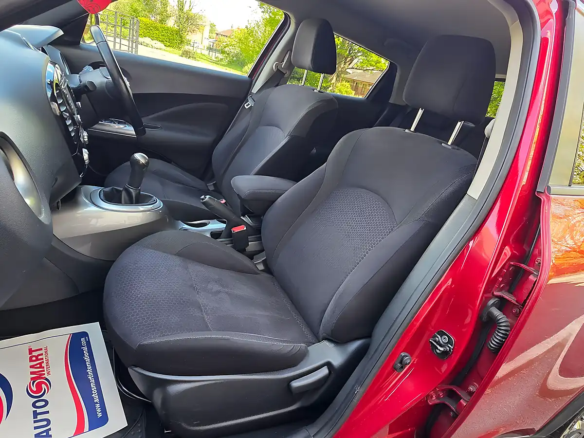 Used 2013 Nissan Juke Acenta Premium Red - Interior and Exterior details 10