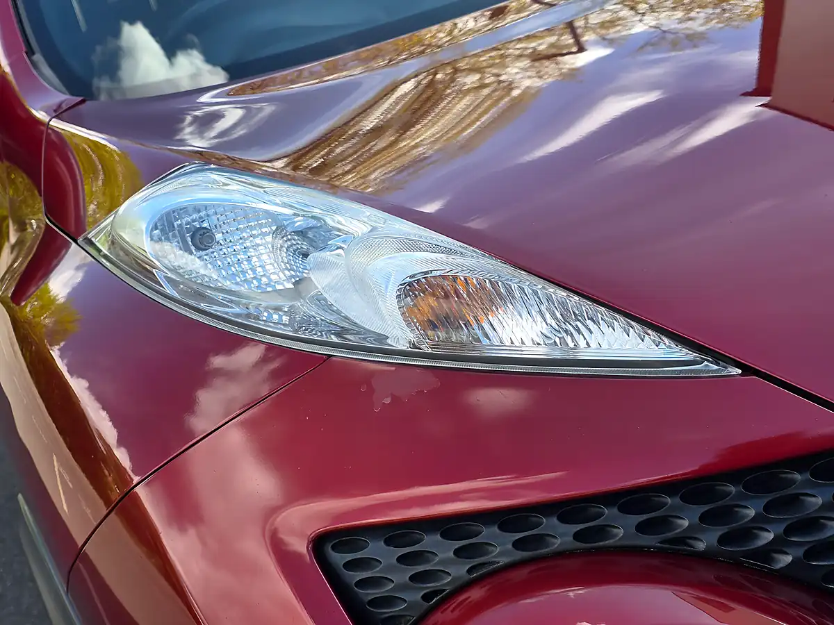 Used 2013 Nissan Juke Acenta Premium Red - Interior and Exterior details 18