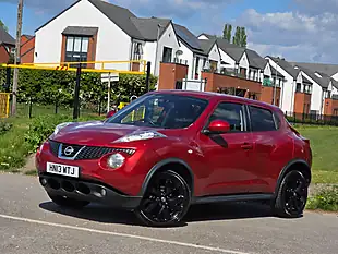 Used 2013 Nissan Juke Acenta Premium Red - Interior and Exterior details 3
