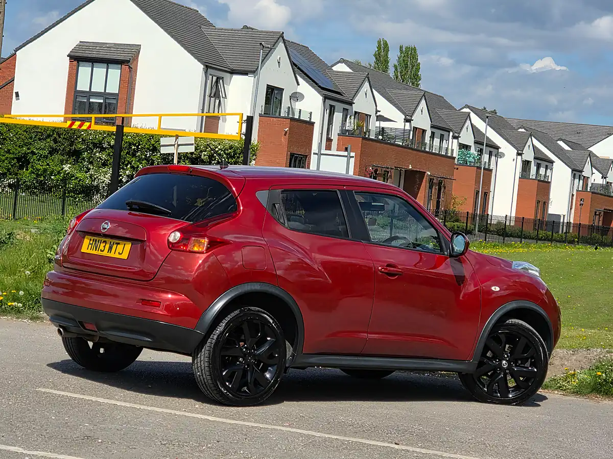 Used 2013 Nissan Juke Acenta Premium Red - Interior and Exterior details 7