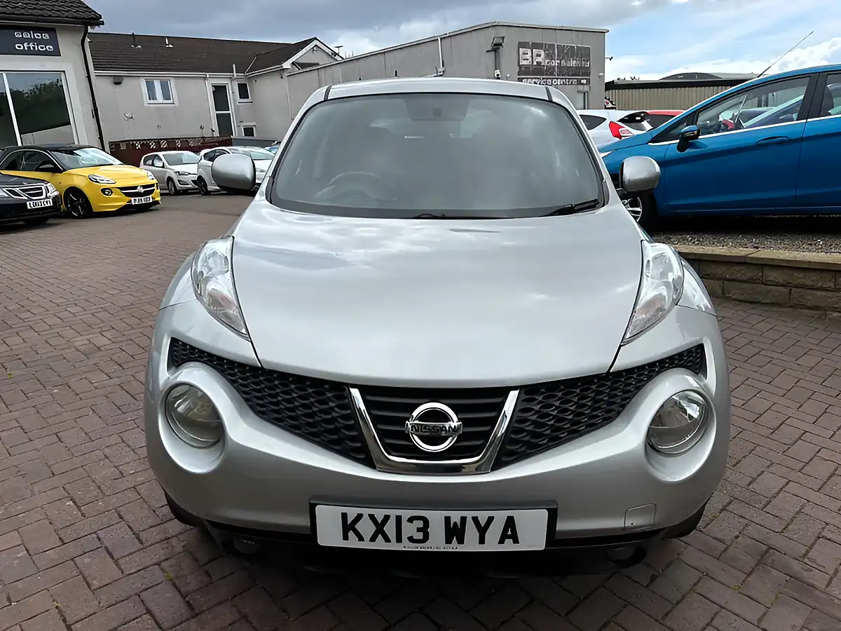Used 2013 Nissan Juke Acenta Premium Silver - Interior and Exterior details 17