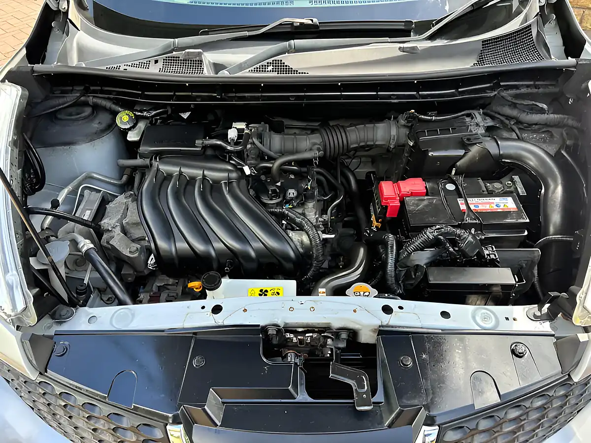 Used 2013 Nissan Juke Acenta Premium Silver - Interior and Exterior details 20