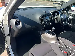Used 2013 Nissan Juke Acenta White - Interior and Exterior details 12