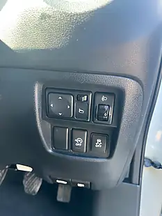 Used 2013 Nissan Juke Acenta White - Interior and Exterior details 14