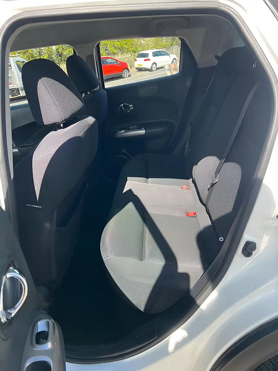 Used 2013 Nissan Juke Acenta White - Interior and Exterior details 17
