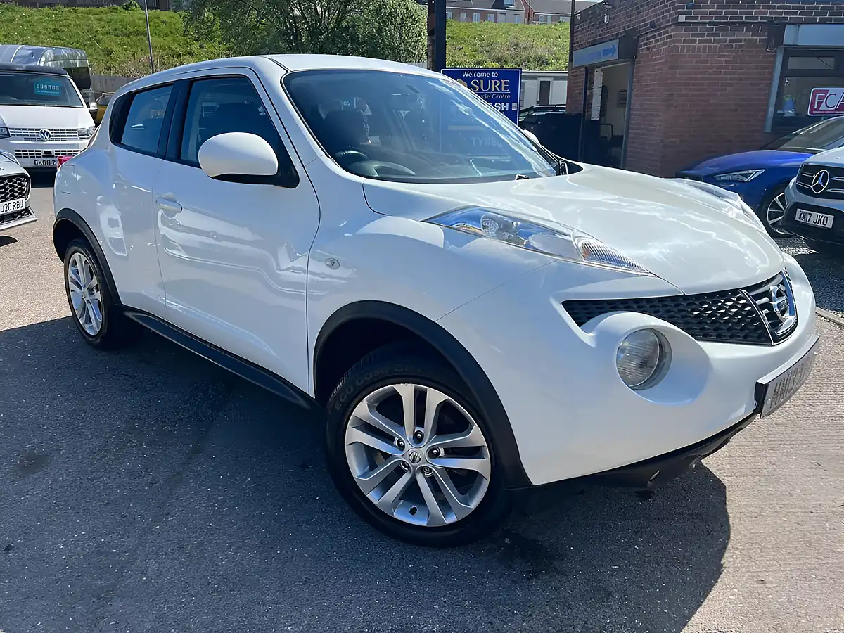 Used 2013 Nissan Juke Acenta White - Interior and Exterior details 2