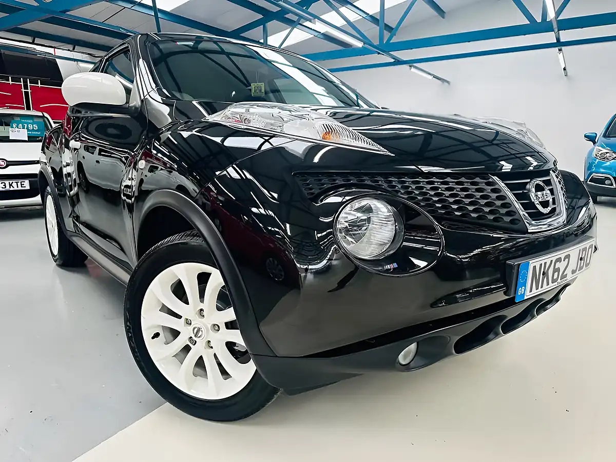 Used 2013 Nissan Juke Ministry of Sound Pearl Black - Front View