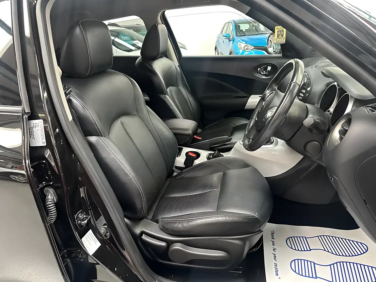 Used 2013 Nissan Juke Ministry of Sound Pearl Black - Interior and Exterior details 10